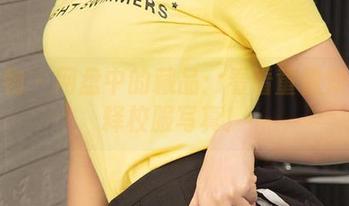 爱尤物 – 网盘中的藏品:看看童倩如何诠释校服写真!