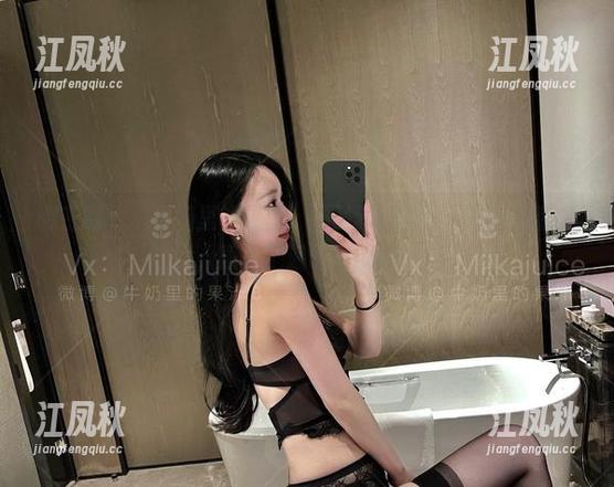 微密圈 - “牛奶里的果汁”的圣诞写真集：在这资源中，再现了温暖的瞬间！