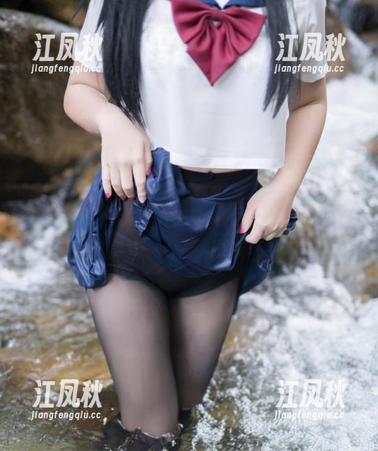 高清图册里的白烨烨：这网袜，有点销魂哦！