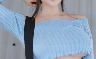 白银81显然不只会拍美图，皮衣兔女郎的气场也太强了吧！