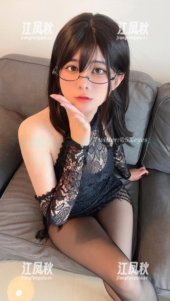 眼酱大魔王w 下载眼酱大魔王w的奶牛写真,看着有种心动的错觉!