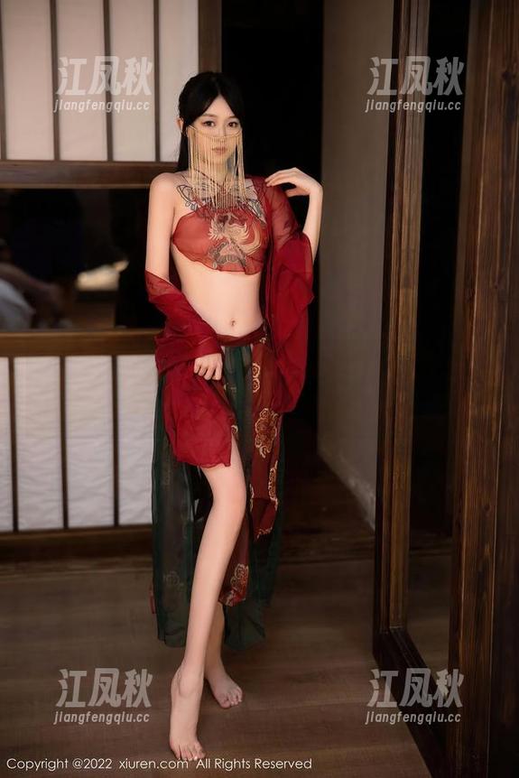 秀人网 - Luffy菲菲的旅拍福利原图，刷新你对美的理解——快来围观！