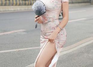 秀人网 – 溜进卓君Jeanes的透明境地：高清写真，感觉像穿越泡泡