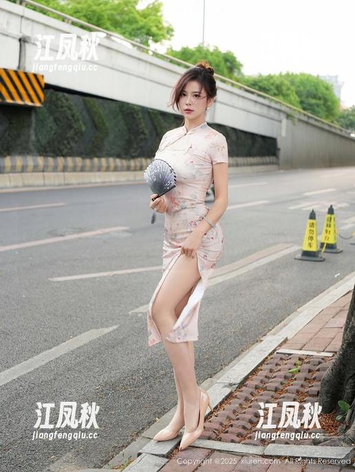 秀人网-卓君Jeanes 秀人网 - 溜进卓君Jeanes的透明境地:高清写真,感觉像穿越泡泡