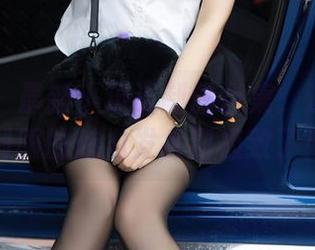 秀人网 – 最新小逗逗制服合集：这真是把制服的魅力发挥到极致了！