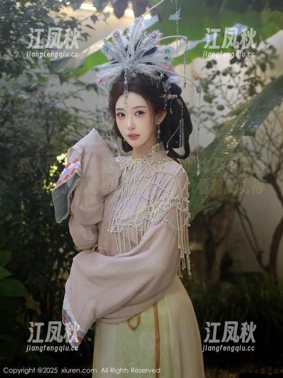 秀人网-林好好 秀人网 - 对!这就是林好好的比基尼原图,成为了我幻想的画卷,看着看着就觉得……真好。