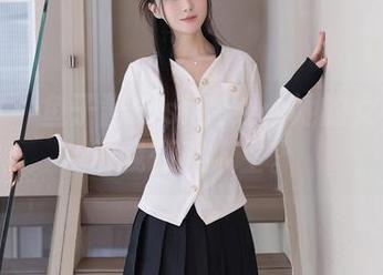 秀人网 – 鱼子酱Fish在线:她的女神写真让我怀疑人生。