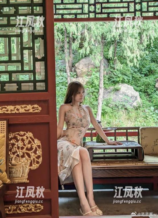 芊芊酱w 在线美图大揭秘:芊芊酱w的黑丝,真的是欲罢不能!