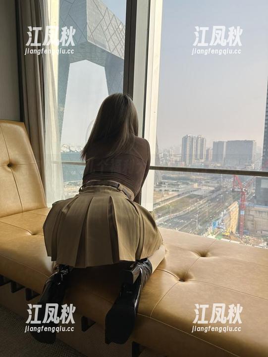微密圈 - 今儿个福利大放送！醇子小姨的吊带丝袜图集绝对值得一看