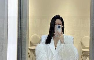 微密圈 – 浴室情调来袭!金希儿的美图分享,谁说洗澡不能风情万种?