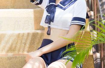 青豆客 – 伍月yuer写真大揭秘：女孩们都是如何在镜头前‘灭绝’减肥的！