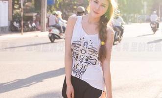 青豆客 – 透明感满分，陈亦菲私房写真里的轻盈美