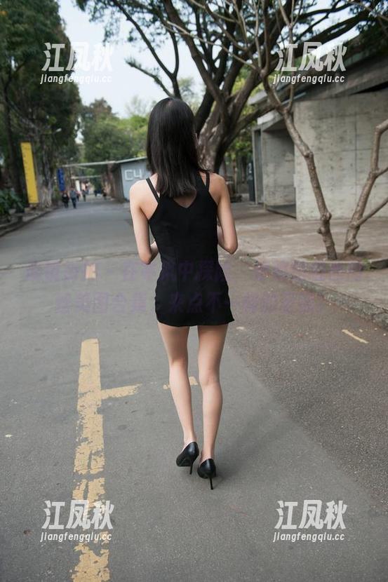 魔镜街拍-婷婷 魔镜街拍 - 在寒风中探险,婷婷的极品肉丝美图合集,来点不一样的圣诞!