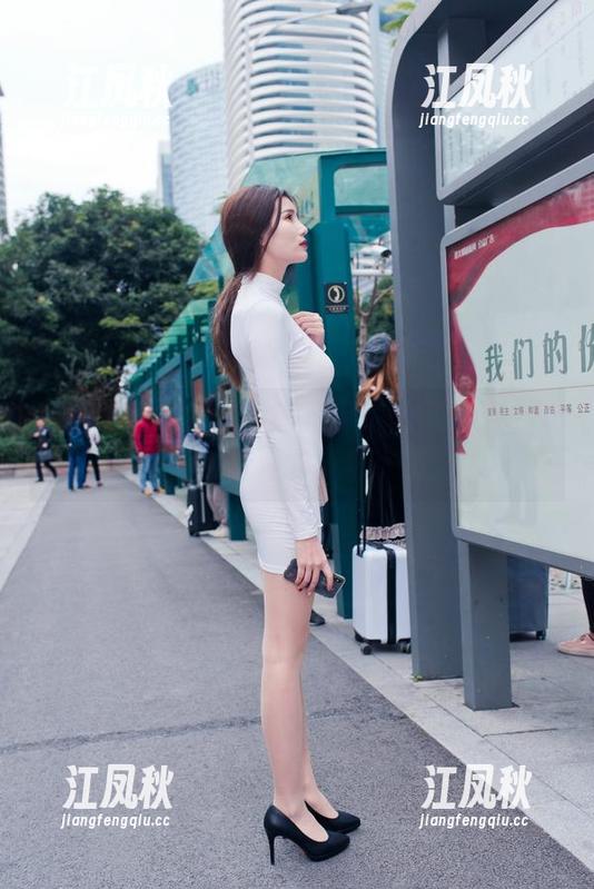 魔镜街拍-曼曼 魔镜街拍 - 原图里的曼曼,白裙一挂,那就是个行走的美学资源!