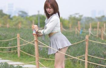 魔镜街拍 – 婚纱也疯狂：艾小青的私拍图集中那些意想不到的瞬间